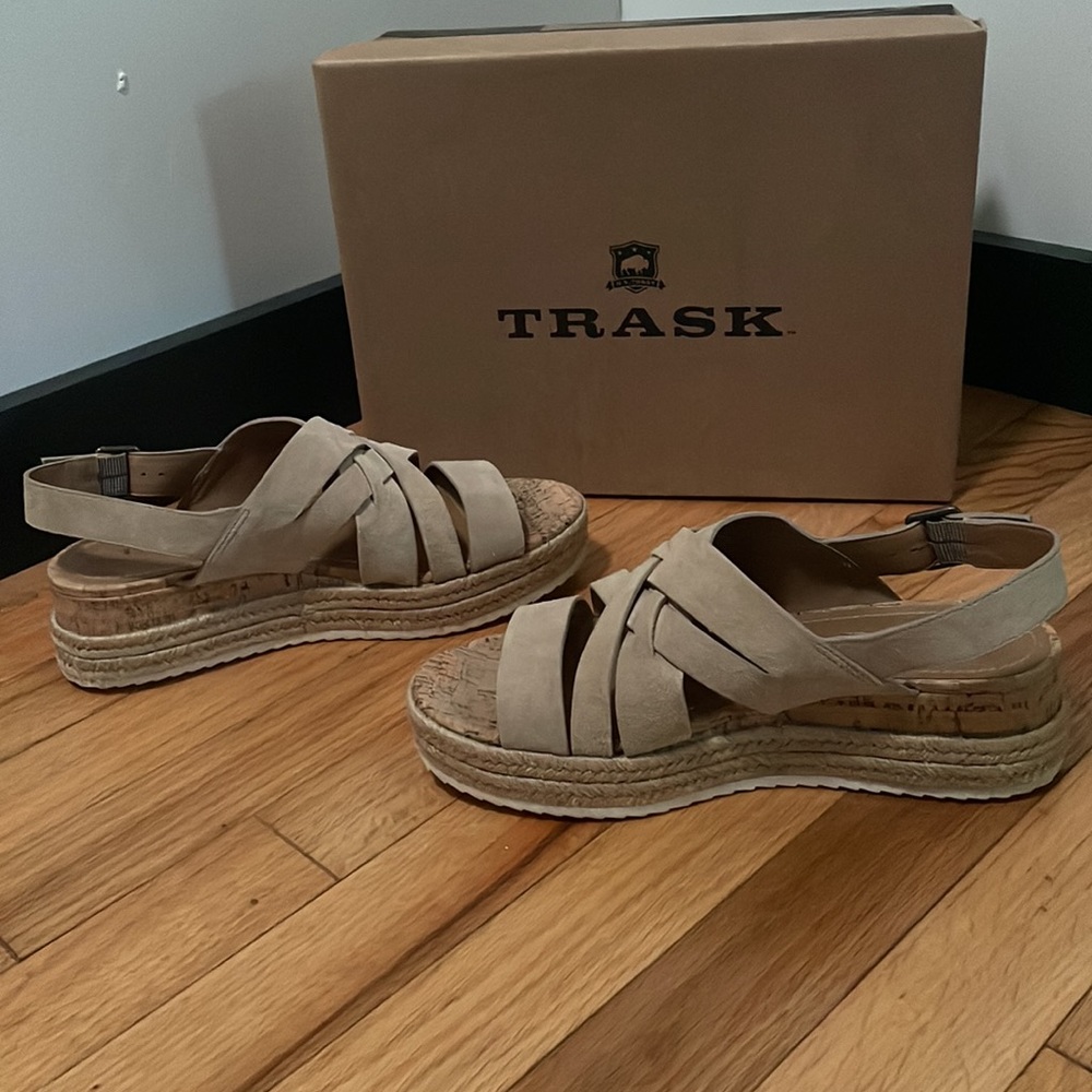 Trask Randi Taupe Oiled Suede Sandals US 8.5